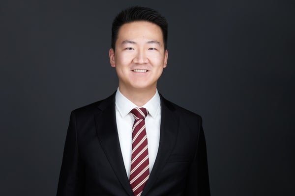 Xiaowen (Jake) Fang, Associate